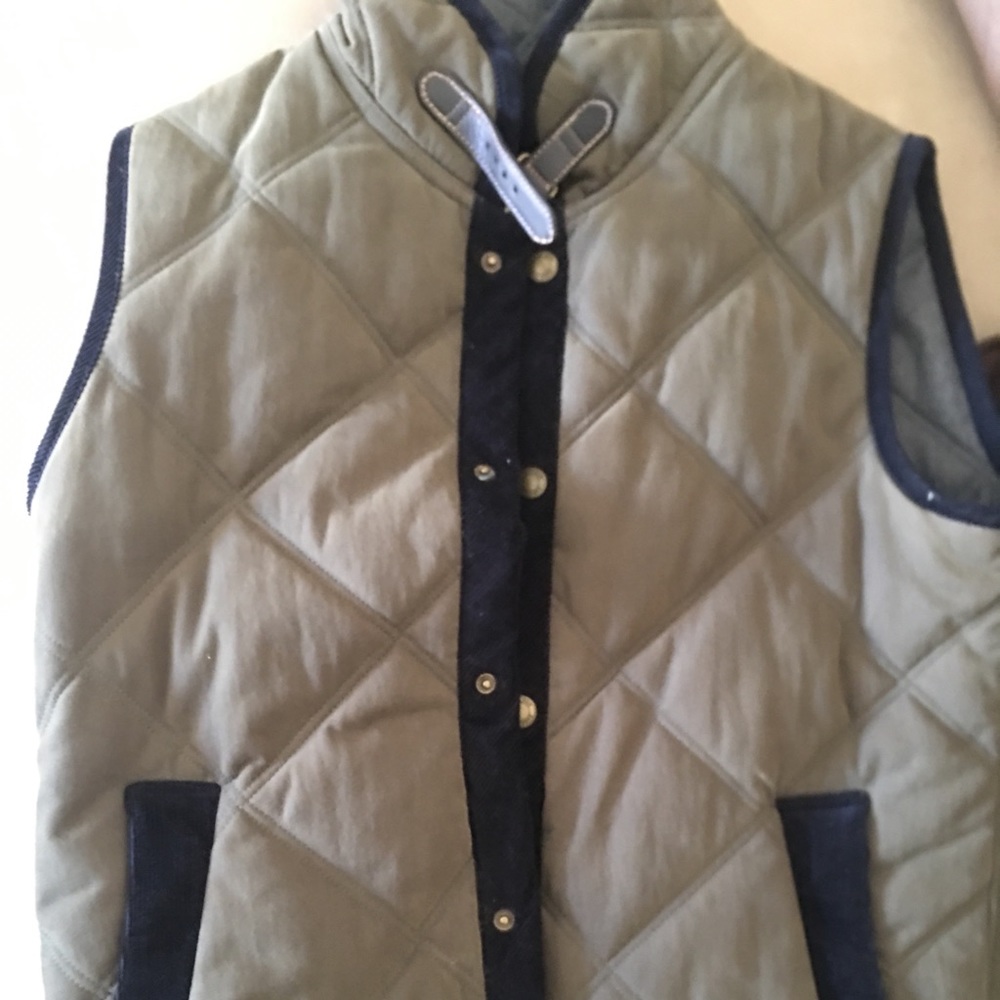 Very cool vest from Zara!!